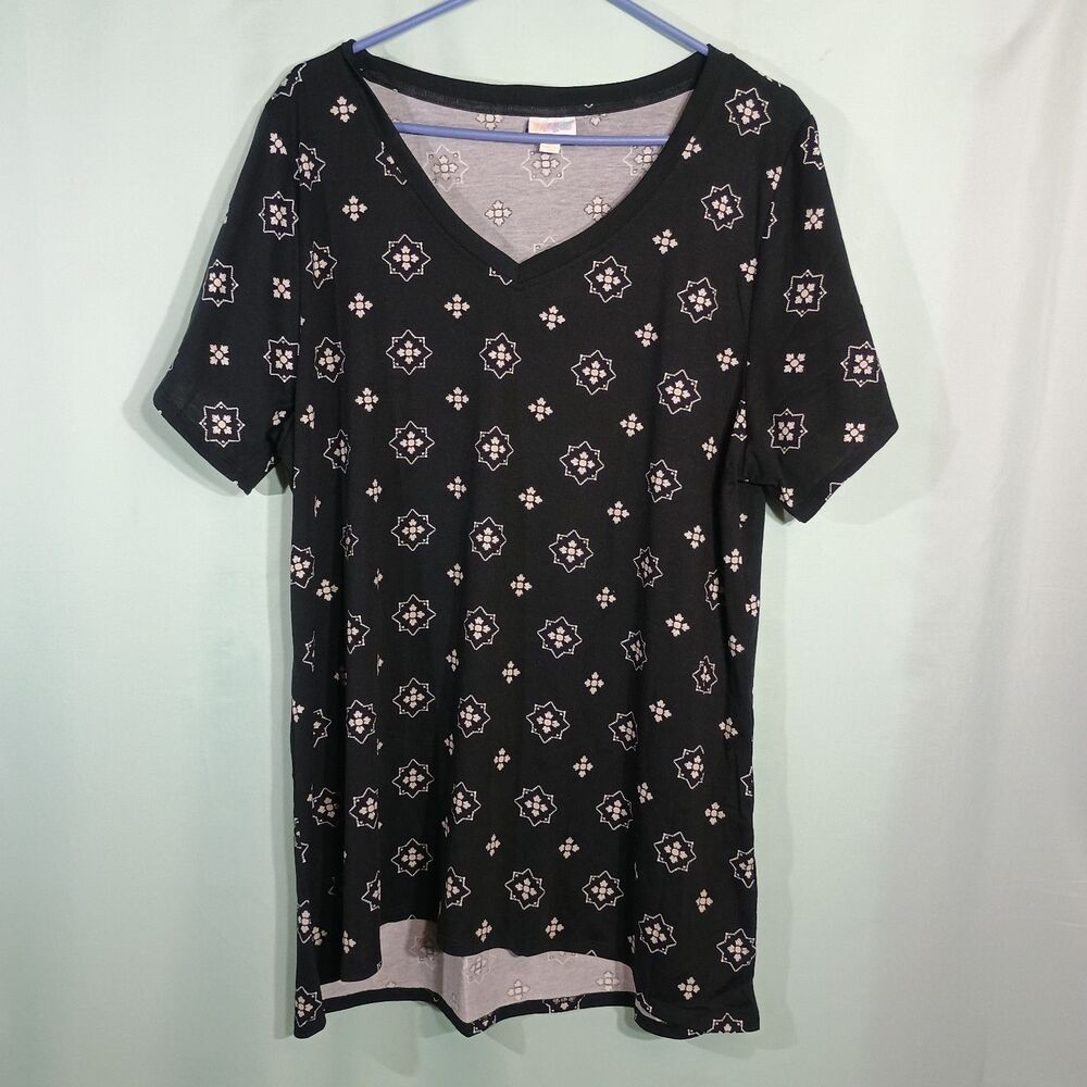 Women’s Black Medallion Print Tunic Top – V-Neck Short Sleeve Casual Blouse